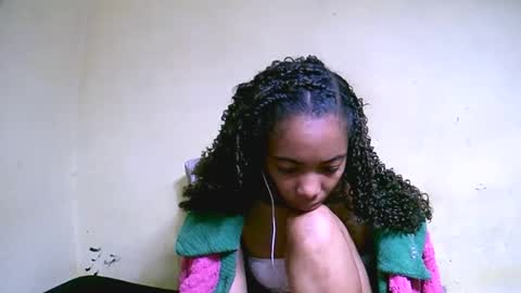 lutchia online show from 09/25/25, 09:57