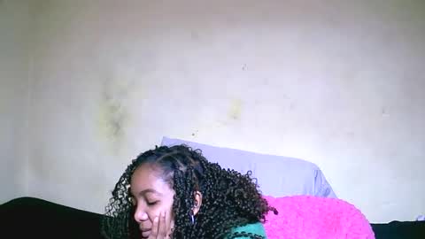 lutchia online show from 09/26/25, 10:08