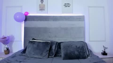 luu_angel online show from 10/24/25, 09:11