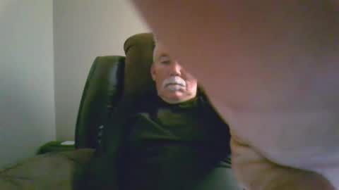 Snapshot of luv269er chatting on 02/13/25, 06:09 luv269er online show from 02/13/25, 06:09