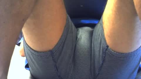Snapshot of luv2bnakednow chatting on 05/19/26, 10:05 luv2bnakednow online show from 05/19/26, 10:05