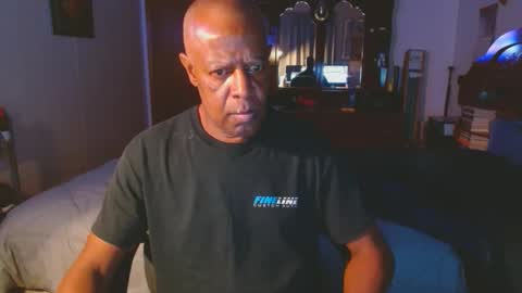 Snapshot of luv2edge55 chatting on 12/01/25, 09:36 luv2edge55 online show from 12/01/25, 09:36