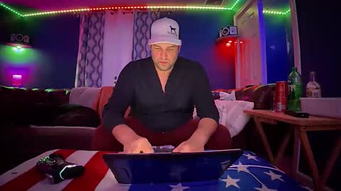 Snapshot of luv2watch1980 chatting on 11/11/25, 09:48 luv2watch1980 online show from 11/11/25, 09:48