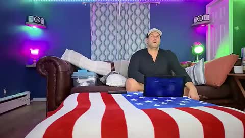 Snapshot of luv2watch1980 chatting on 11/12/25, 09:53 luv2watch1980 online show from 11/12/25, 09:53