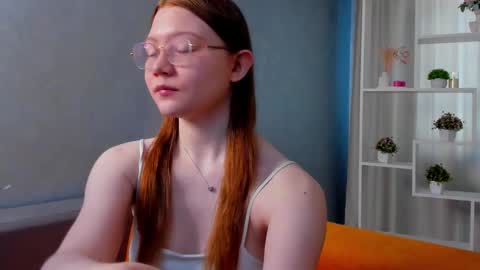 Snapshot of luv_tessa chatting on 03/12/26, 01:12 Tessa online show from 03/12/26, 01:12