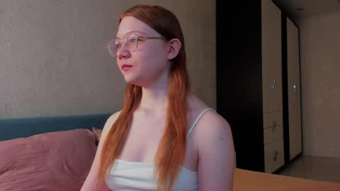 Snapshot of luv_tessa chatting on 04/07/26, 01:17 Tessa online show from 04/07/26, 01:17