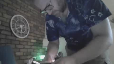 Snapshot of luvbignaturalz chatting on 11/04/25, 07:40 Captain Motorboa7 online show from 11/04/25, 07:40