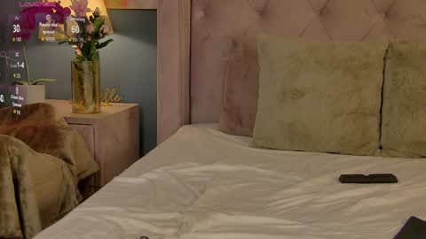 Snapshot of luviahhhh chatting on 03/27/26, 07:47 Luviahh online show from 03/27/26, 07:47