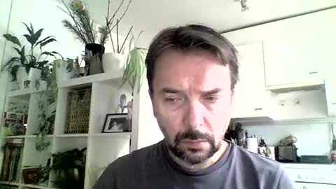 Snapshot of luvly chatting on 01/14/25, 11:31 Luvly online show from 01/14/25, 11:31