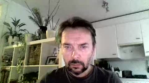 Snapshot of luvly chatting on 01/16/25, 02:08 Luvly online show from 01/16/25, 02:08