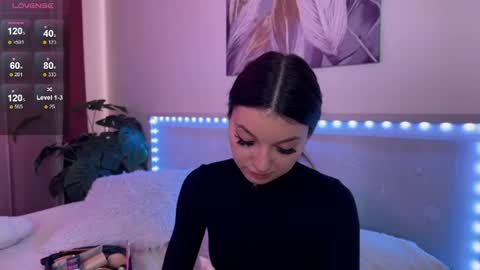 Snapshot of luvlyveronica chatting on 07/14/26, 11:05 Veronica online show from 07/14/26, 11:05