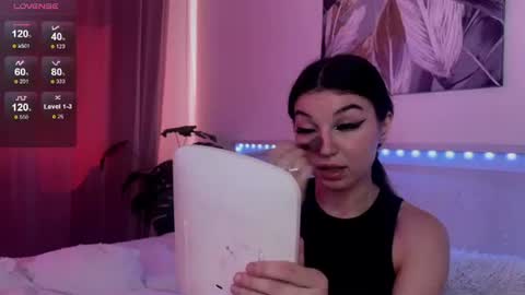 Snapshot of luvlyveronica chatting on 07/30/26, 12:04 Veronica online show from 07/30/26, 12:04