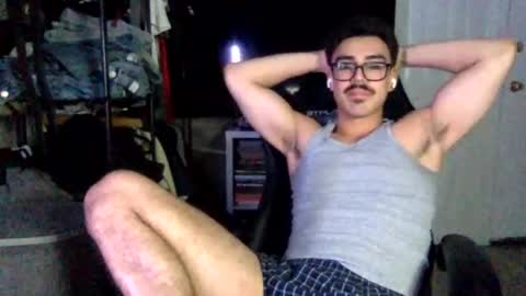 Snapshot of luvrboy77 chatting on 06/22/26, 05:37 luvrboy77 online show from 06/22/26, 05:37