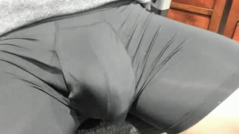 Snapshot of luvswetpussy chatting on 05/19/26, 04:57 luvswetpussy online show from 05/19/26, 04:57