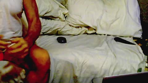 Snapshot of luvthecam2 chatting on 12/25/24, 12:05 M Jordan online show from 12/25/24, 12:05