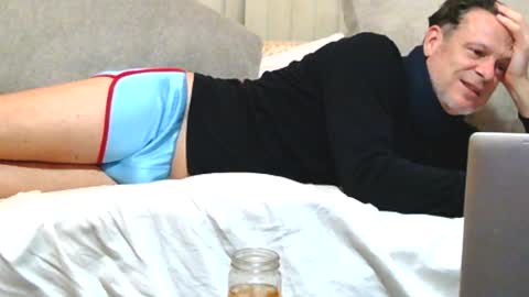 Snapshot of luvthecam2 chatting on 01/01/25, 02:51 M Jordan online show from 01/01/25, 02:51