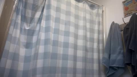 Snapshot of luvtobenude21 chatting on 01/12/26, 11:59 Joe and Sarah online show from 01/12/26, 11:59