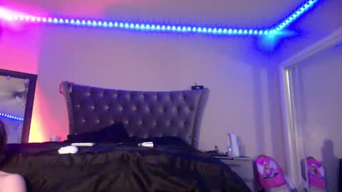 luvvlee online show from 09/19/25, 11:55