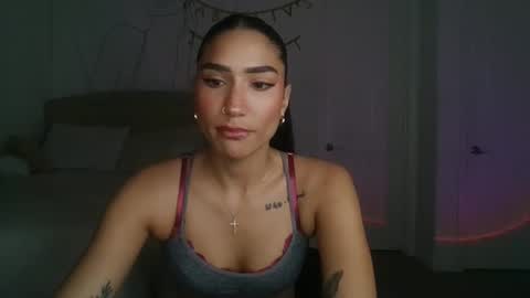 Liv 3 online show from 11/20/25, 12:22