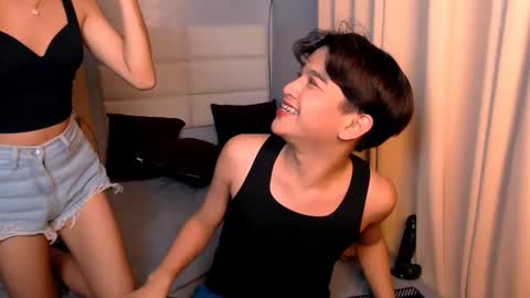 Snapshot of lux_white chatting on 02/28/25, 01:47 queen lux online show from 02/28/25, 01:47