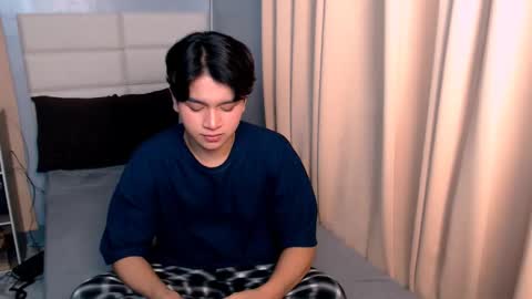 Snapshot of lux_white chatting on 03/08/25, 05:54 queen lux online show from 03/08/25, 05:54