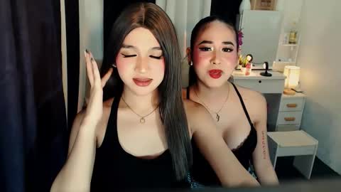 Snapshot of lux_white chatting on 10/24/25, 02:13 queen lux online show from 10/24/25, 02:13