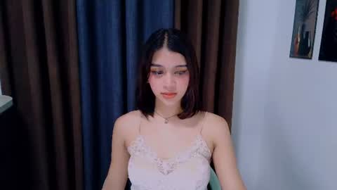 Snapshot of lux_white chatting on 08/06/26, 11:28 queen lux online show from 08/06/26, 11:28