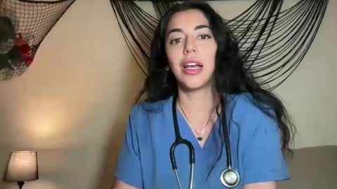 Snapshot of luxcher22 chatting on 11/05/25, 04:23 luxcher22 online show from 11/05/25, 04:23