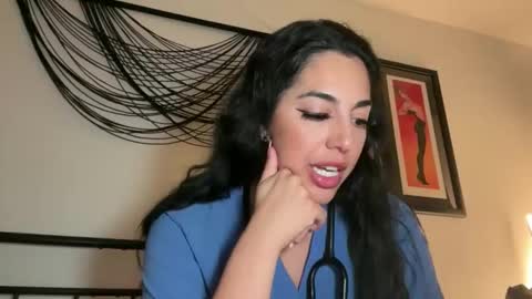 Snapshot of luxcher22 chatting on 04/18/26, 03:54 luxcher22 online show from 04/18/26, 03:54