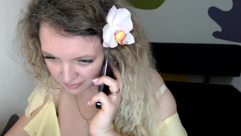 Snapshot of luxdonna chatting on 06/29/26, 02:17 Donna online show from 06/29/26, 02:17