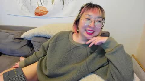 Snapshot of luxgray chatting on 02/09/25, 12:39 LuxGray online show from 02/09/25, 12:39