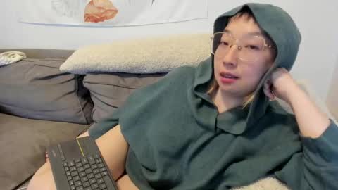 Snapshot of luxgray chatting on 03/05/25, 03:08 LuxGray online show from 03/05/25, 03:08