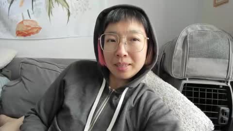 LuxGray online show from 12/21/25, 05:42