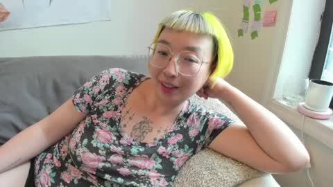 LuxGray online show from 03/31/26, 08:53