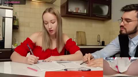 Snapshot of luxmur chatting on 12/06/24, 01:33 Becky and Andy online show from 12/06/24, 01:33