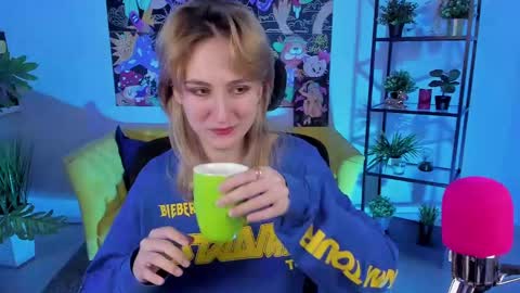 Ray online show from 02/20/25, 06:24