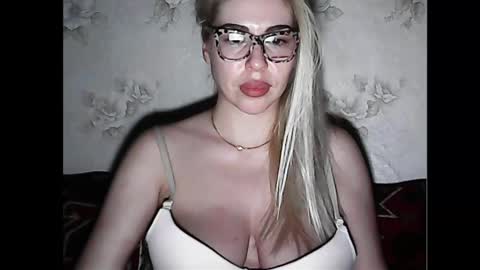 Snapshot of luxsonyastar chatting on 01/29/25, 08:35 LuxSonyaStar online show from 01/29/25, 08:35