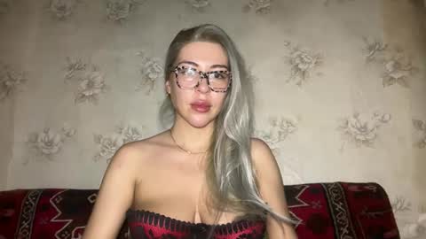 LuxSonyaStar online show from 11/23/25, 01:22