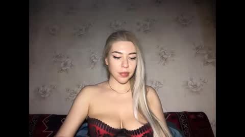 Snapshot of luxsonyastar chatting on 02/10/26, 08:24 LuxSonyaStar online show from 02/10/26, 08:24