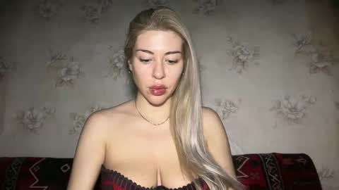 Snapshot of luxsonyastar chatting on 02/15/26, 12:58 LuxSonyaStar online show from 02/15/26, 12:58