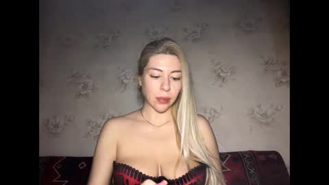 Snapshot of luxsonyastar chatting on 03/09/26, 12:53 LuxSonyaStar online show from 03/09/26, 12:53