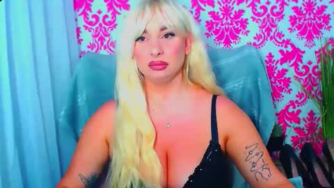 Luxuriaa online show from 10/05/25, 07:12