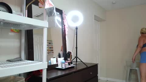 luxuriousbunny online show from 08/07/26, 04:31