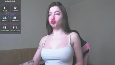Snapshot of luxuryalma18 chatting on 04/27/26, 06:33 Alma online show from 04/27/26, 06:33