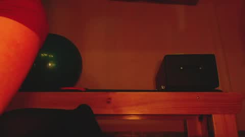 Snapshot of luxurydivine chatting on 05/30/26, 01:14 Liss online show from 05/30/26, 01:14