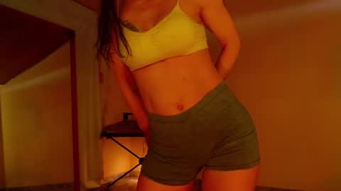 Snapshot of luxurydivine chatting on 06/29/26, 02:06 Liss online show from 06/29/26, 02:06