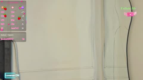 Snapshot of luxuryheaven chatting on 11/07/25, 02:55 Tommy and Polly online show from 11/07/25, 02:55