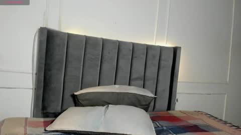 Snapshot of luxuryheaven chatting on 12/14/25, 08:57 Tommy and Polly online show from 12/14/25, 08:57