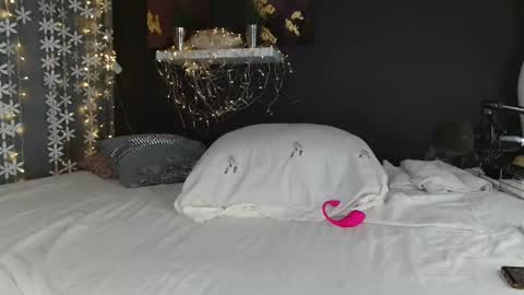 Lux for your fun online show from 12/13/24, 07:25