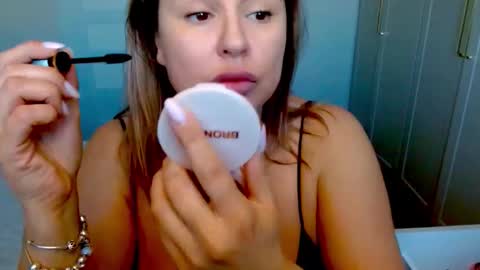 Snapshot of luxxx_diana chatting on 11/06/25, 07:09 Diana online show from 11/06/25, 07:09